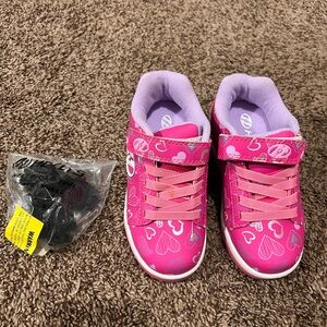 HEELYS Pink Kids Shoes with Heart Design